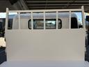 ＡＴ　４トン　平ボディ　パワーゲート付き　ワイドロング　極東垂直式パワーゲート（Ｖ６０３Ｂ－１ＭＫＴ２）　荷台鉄板張り　２段階式あおり　電格格納ミラー　８ｔ限定中型免許　車両重量３５９０ｋｇ　車両総重量７７５５ｋｇ　荷寸４３３×１９８×２２８（52枚目）