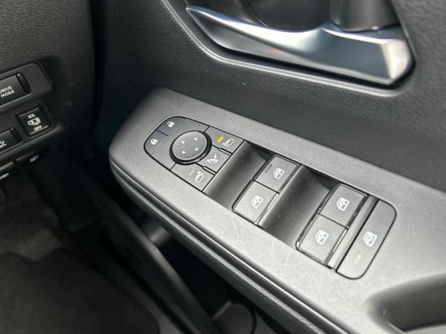 セレナ ｅパワーハイウェイスターＶ　新品タイヤ／保証書／純正　１２．３インチ　メモリーナビ／フリップダウンモニター　純正　１１インチ／インテリジェントルームミラー／エマージェンシーブレーキ／両側電動スライドドア　衝突被害軽減システム（29枚目）