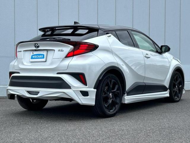 Ｃ－ＨＲ Ｇモードネロセーフティプラス２　新品タイヤ／ＴＲＤエアロ／保証書／ディスプレイオーディオ＋ナビ８インチ／トヨタセーフティセンス／シートヒーター　前席／パノラミックビューモニター／車線逸脱防止支援システム／シート　ハーフレザー　ＥＴＣ（3枚目）