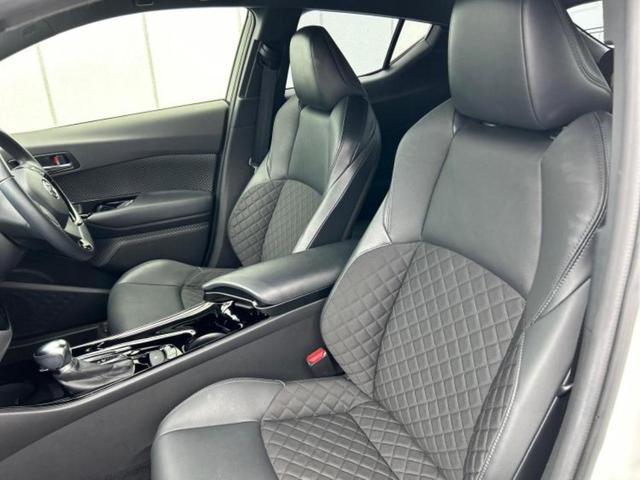Ｃ－ＨＲ Ｇモードネロセーフティプラス２　新品タイヤ／ＴＲＤエアロ／保証書／ディスプレイオーディオ＋ナビ８インチ／トヨタセーフティセンス／シートヒーター　前席／パノラミックビューモニター／車線逸脱防止支援システム／シート　ハーフレザー　ＥＴＣ（6枚目）