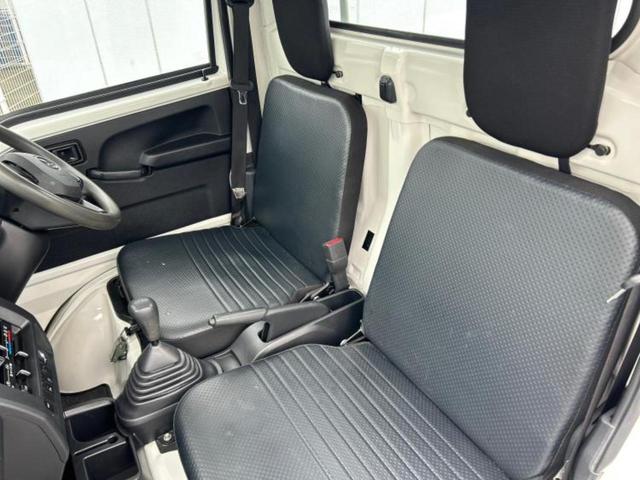 ハイゼットトラック ４ＷＤスタンダード　新品タイヤ／保証書／スマートアシスト（トヨタ・ダイハツ）／車線逸脱防止支援システム／ＥＢＤ付ＡＢＳ／横滑り防止装置／パワーウインドウ／エンジンスタートボタン／パワーステアリング／オートライト　４ＷＤ（5枚目）