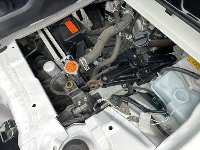 ハイゼットトラック ４ＷＤスタンダード　新品タイヤ／保証書／スマートアシスト（トヨタ・ダイハツ）／車線逸脱防止支援システム／ＥＢＤ付ＡＢＳ／横滑り防止装置／パワーウインドウ／エンジンスタートボタン／パワーステアリング／オートライト　４ＷＤ（47枚目）