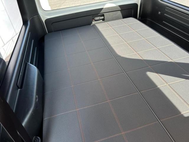 ハイエースバン ４ＷＤロングスーパーＧＬダークプライム２　ＭＲＴ２　モデリスタエアロ／保証書／社外　８インチ　ＳＤナビ／トヨタセーフティセンス／車線逸脱防止支援システム／シート　ハーフレザー／ドライブレコーダー　前後／ヘッドランプ　ＬＥＤ／ＵＳＢジャック　ターボ（6枚目）