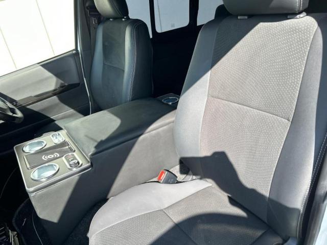 ハイエースバン ４ＷＤロングスーパーＧＬダークプライム２　ＭＲＴ２　モデリスタエアロ／保証書／社外　８インチ　ＳＤナビ／トヨタセーフティセンス／車線逸脱防止支援システム／シート　ハーフレザー／ドライブレコーダー　前後／ヘッドランプ　ＬＥＤ／ＵＳＢジャック　ターボ（7枚目）