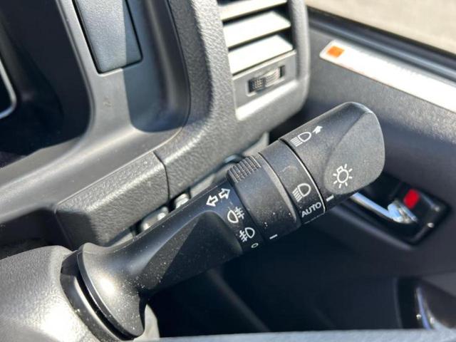 ハイエースバン ４ＷＤロングスーパーＧＬダークプライム２　ＭＲＴ２　モデリスタエアロ／保証書／社外　８インチ　ＳＤナビ／トヨタセーフティセンス／車線逸脱防止支援システム／シート　ハーフレザー／ドライブレコーダー　前後／ヘッドランプ　ＬＥＤ／ＵＳＢジャック　ターボ（16枚目）