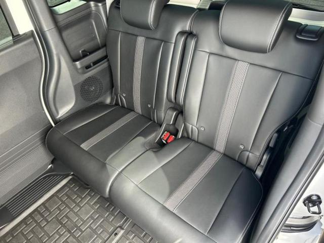 Ｎ－ＢＯＸカスタム ターボコーディネートスタイルモノトーン　保証書／純正　８インチ　ナビ／ホンダセンシング／両側電動スライドドア／シートヒーター　前席／車線逸脱防止支援システム／シート　合皮／パーキングアシスト　バックガイド／ヘッドランプ　ＬＥＤ　ターボ（7枚目）