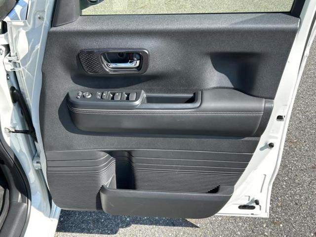 Ｎ－ＢＯＸカスタム ターボコーディネートスタイルモノトーン　保証書／純正　８インチ　ナビ／ホンダセンシング／両側電動スライドドア／シートヒーター　前席／車線逸脱防止支援システム／シート　合皮／パーキングアシスト　バックガイド／ヘッドランプ　ＬＥＤ　ターボ（20枚目）