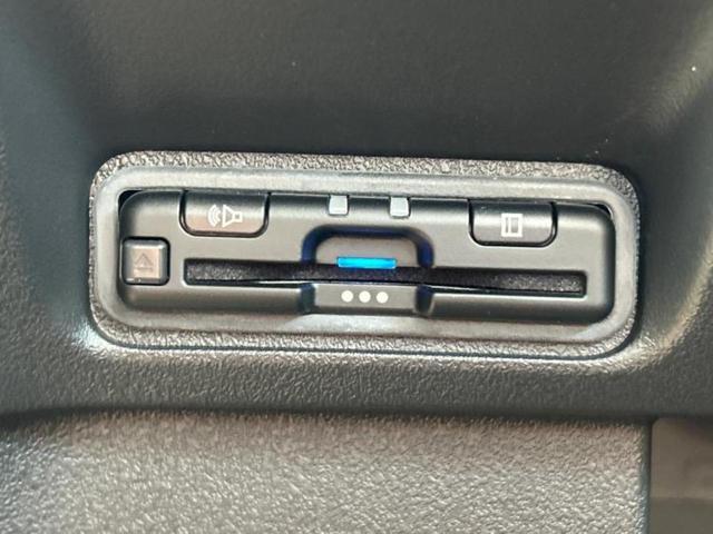 Ｎ－ＢＯＸカスタム ターボコーディネートスタイルモノトーン　保証書／純正　８インチ　ナビ／ホンダセンシング／両側電動スライドドア／シートヒーター　前席／車線逸脱防止支援システム／シート　合皮／パーキングアシスト　バックガイド／ヘッドランプ　ＬＥＤ　ターボ（24枚目）