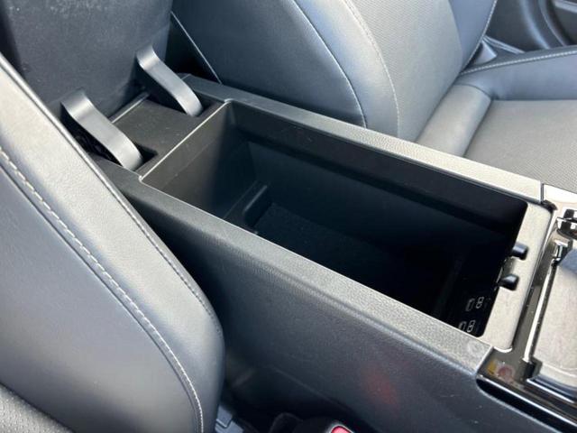 プリウス Ｚ　新品タイヤ／モデリスタエアロ／保証書／純正　１２．３インチ　メモリーナビ／デジタルインナーミラー／トヨタセーフティセンス／エアーシート　前席／パノラミックビューモニター／車線逸脱防止支援システム（32枚目）