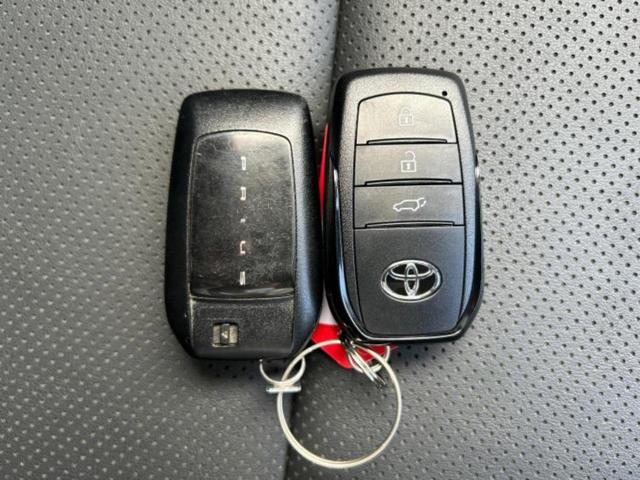 プリウス Ｚ　新品タイヤ／モデリスタエアロ／保証書／純正　１２．３インチ　メモリーナビ／デジタルインナーミラー／トヨタセーフティセンス／エアーシート　前席／パノラミックビューモニター／車線逸脱防止支援システム（40枚目）