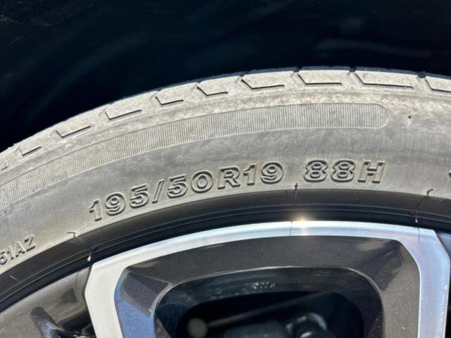 プリウス Ｚ　新品タイヤ／モデリスタエアロ／保証書／純正　１２．３インチ　メモリーナビ／デジタルインナーミラー／トヨタセーフティセンス／エアーシート　前席／パノラミックビューモニター／車線逸脱防止支援システム（48枚目）