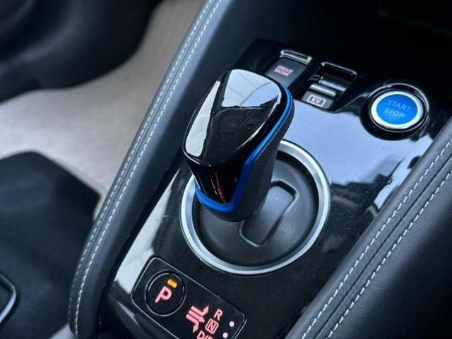 キックス Ｘ　新品タイヤ／保証書／社外　ＳＤナビ／エマージェンシーブレーキ／車線逸脱防止支援システム／シート　ハーフレザー／プロパイロット／ドライブレコーダー　社外／ヘッドランプ　ＬＥＤ／ＵＳＢジャック　ＤＶＤ再生（17枚目）