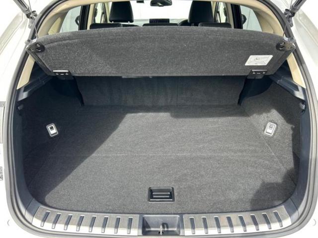 NX NX300hスパイスアンドシック サンルーフ/保証書/純正 10.3インチ メモリーナビ/プリクラッシュセーフティ/エアーシート 前席/パノラミックビューモニター/車線逸脱防止支援システム/シート フルレザー 革シート 全周囲カメラ(8枚目)