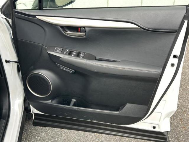 NX NX300hスパイスアンドシック サンルーフ/保証書/純正 10.3インチ メモリーナビ/プリクラッシュセーフティ/エアーシート 前席/パノラミックビューモニター/車線逸脱防止支援システム/シート フルレザー 革シート 全周囲カメラ(19枚目)