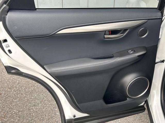 NX NX300hスパイスアンドシック サンルーフ/保証書/純正 10.3インチ メモリーナビ/プリクラッシュセーフティ/エアーシート 前席/パノラミックビューモニター/車線逸脱防止支援システム/シート フルレザー 革シート 全周囲カメラ(22枚目)