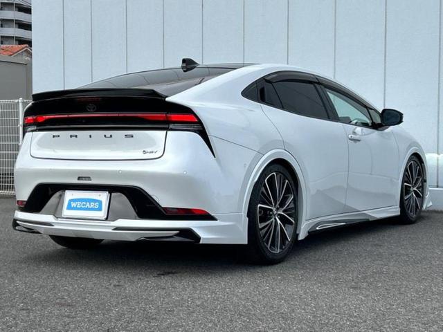 プリウス 4WD Z 新品タイヤ/パノラマルーフ/純正エアロ/保証書/ディスプレイオーディオ+ナビ12.3インチ/デジタルインナーミラー/トヨタセーフティセンス/エアーシート 前席/全方位モニター サンルーフ ローダウン(3枚目)
