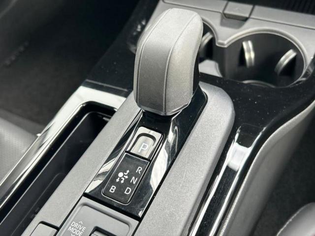 プリウス 4WD Z 新品タイヤ/パノラマルーフ/純正エアロ/保証書/ディスプレイオーディオ+ナビ12.3インチ/デジタルインナーミラー/トヨタセーフティセンス/エアーシート 前席/全方位モニター サンルーフ ローダウン(18枚目)