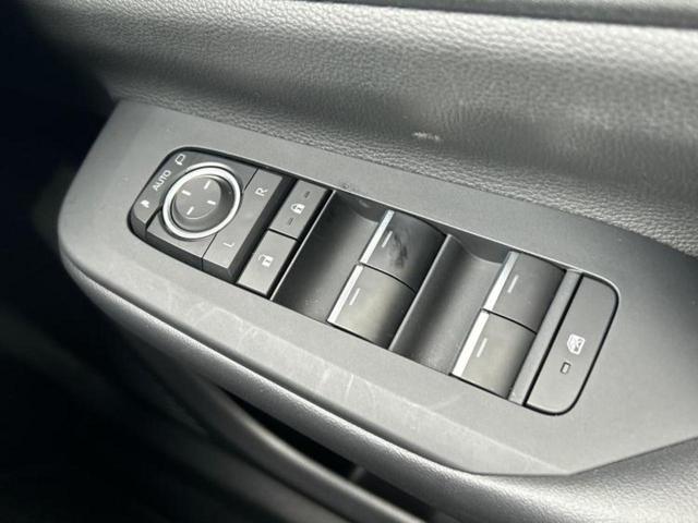 プリウス 4WD Z 新品タイヤ/パノラマルーフ/純正エアロ/保証書/ディスプレイオーディオ+ナビ12.3インチ/デジタルインナーミラー/トヨタセーフティセンス/エアーシート 前席/全方位モニター サンルーフ ローダウン(27枚目)