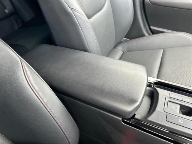 プリウス 4WD Z 新品タイヤ/パノラマルーフ/純正エアロ/保証書/ディスプレイオーディオ+ナビ12.3インチ/デジタルインナーミラー/トヨタセーフティセンス/エアーシート 前席/全方位モニター サンルーフ ローダウン(32枚目)