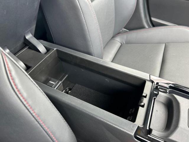 プリウス 4WD Z 新品タイヤ/パノラマルーフ/純正エアロ/保証書/ディスプレイオーディオ+ナビ12.3インチ/デジタルインナーミラー/トヨタセーフティセンス/エアーシート 前席/全方位モニター サンルーフ ローダウン(33枚目)