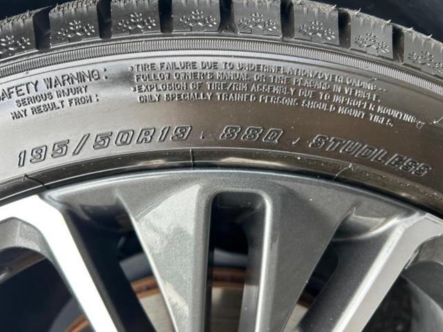 プリウス ４ＷＤ　Ｚ　新品タイヤ／パノラマルーフ／純正エアロ／保証書／ディスプレイオーディオ＋ナビ１２．３インチ／デジタルインナーミラー／トヨタセーフティセンス／エアーシート　前席／全方位モニター　サンルーフ　ローダウン（49枚目）