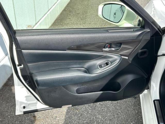 クラウンハイブリッド ハイブリッドアスリートS 新品タイヤ/保証書/純正 8インチ HDDナビ/シートヒーター 前席/ヘッドランプ HID/Bluetooth接続/ETC/EBD付ABS/横滑り防止装置/アイドリングストップ バックカメラ(21枚目)