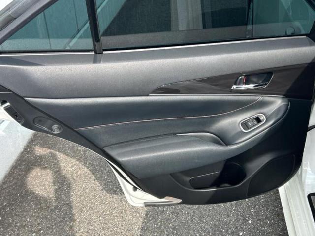 クラウンハイブリッド ハイブリッドアスリートS 新品タイヤ/保証書/純正 8インチ HDDナビ/シートヒーター 前席/ヘッドランプ HID/Bluetooth接続/ETC/EBD付ABS/横滑り防止装置/アイドリングストップ バックカメラ(22枚目)