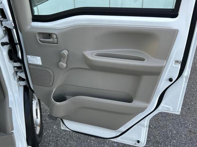 NV100クリッパーバン DX 新品タイヤ/保証書/エアバッグ 運転席/エアバッグ 助手席/キーレスエントリー/パワーステアリング/マニュアルエアコン/取扱説明書/ユーザー買取車/UVカットガラス/ヘッドライトレベライザー/ラジオ(20枚目)