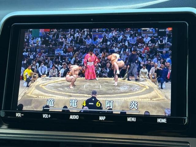 シエンタ ハイブリッドＧクエロ　新品タイヤ／保証書／純正　９インチ　ＳＤナビ／トヨタセーフティセンス／両側電動スライドドア／シートヒーター　前席／車線逸脱防止支援システム／ドライブレコーダー　前後／ヘッドランプ　ＬＥＤ　バックカメラ（12枚目）