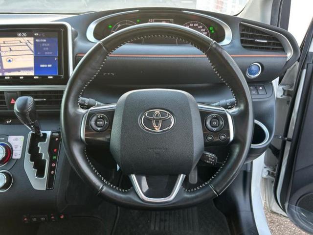 シエンタ ハイブリッドＧクエロ　新品タイヤ／保証書／純正　９インチ　ＳＤナビ／トヨタセーフティセンス／両側電動スライドドア／シートヒーター　前席／車線逸脱防止支援システム／ドライブレコーダー　前後／ヘッドランプ　ＬＥＤ　バックカメラ（15枚目）