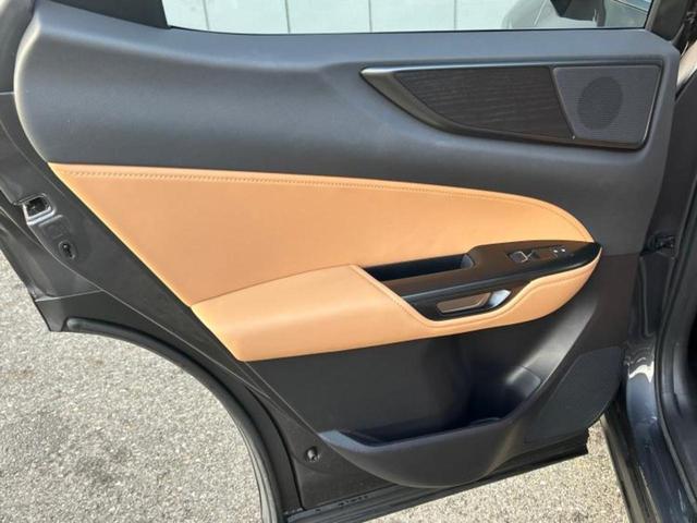 ＮＸ ＮＸ２５０バージョンＬ　保証書／ディスプレイオーディオ＋ナビ１２．３インチ／プリクラッシュセーフティ／シートヒーター／パノラミックビューモニター／車線逸脱防止支援システム／シート　フルレザー　革シート　衝突被害軽減システム（22枚目）