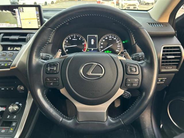 ＮＸ ＮＸ３００バージョンＬ　新品タイヤ／保証書／純正　１０．３インチ　メモリーナビ／プリクラッシュセーフティ／シートヒーター　全席／パノラミックビューモニター／車線逸脱防止支援システム／シート　フルレザー　革シート　ターボ（15枚目）