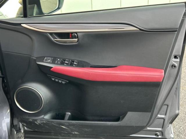 ＮＸ ＮＸ３００バージョンＬ　新品タイヤ／保証書／純正　１０．３インチ　メモリーナビ／プリクラッシュセーフティ／シートヒーター　全席／パノラミックビューモニター／車線逸脱防止支援システム／シート　フルレザー　革シート　ターボ（19枚目）