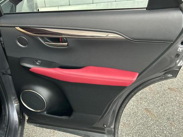 ＮＸ ＮＸ３００バージョンＬ　新品タイヤ／保証書／純正　１０．３インチ　メモリーナビ／プリクラッシュセーフティ／シートヒーター　全席／パノラミックビューモニター／車線逸脱防止支援システム／シート　フルレザー　革シート　ターボ（20枚目）