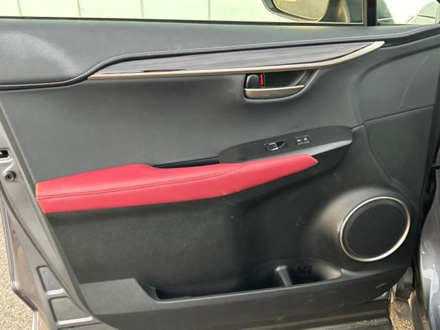 ＮＸ ＮＸ３００バージョンＬ　新品タイヤ／保証書／純正　１０．３インチ　メモリーナビ／プリクラッシュセーフティ／シートヒーター　全席／パノラミックビューモニター／車線逸脱防止支援システム／シート　フルレザー　革シート　ターボ（21枚目）