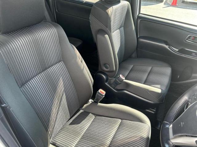 ノア Si 新品タイヤ/保証書/社外 SDナビ/トヨタセーフティセンス/両側電動スライドドア/車線逸脱防止支援システム/ヘッドランプ LED/USBジャック/Bluetooth接続/ETC/EBD付ABS(4枚目)