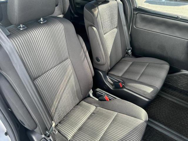 ノア Si 新品タイヤ/保証書/社外 SDナビ/トヨタセーフティセンス/両側電動スライドドア/車線逸脱防止支援システム/ヘッドランプ LED/USBジャック/Bluetooth接続/ETC/EBD付ABS(5枚目)