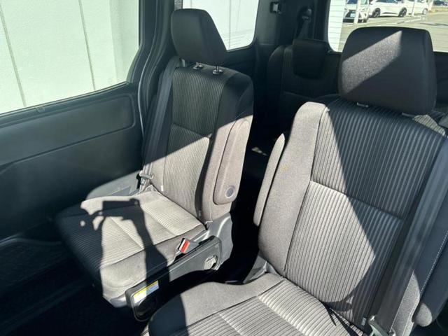 ノア Si 新品タイヤ/保証書/社外 SDナビ/トヨタセーフティセンス/両側電動スライドドア/車線逸脱防止支援システム/ヘッドランプ LED/USBジャック/Bluetooth接続/ETC/EBD付ABS(8枚目)