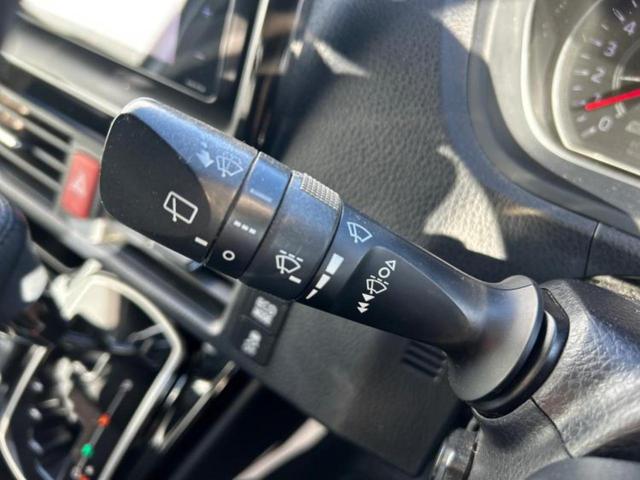 ノア Si 新品タイヤ/保証書/社外 SDナビ/トヨタセーフティセンス/両側電動スライドドア/車線逸脱防止支援システム/ヘッドランプ LED/USBジャック/Bluetooth接続/ETC/EBD付ABS(17枚目)