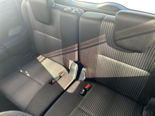 ノア Si 新品タイヤ/保証書/社外 SDナビ/トヨタセーフティセンス/両側電動スライドドア/車線逸脱防止支援システム/ヘッドランプ LED/USBジャック/Bluetooth接続/ETC/EBD付ABS(19枚目)