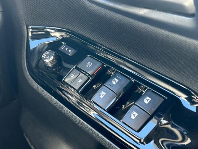 ノア Si 新品タイヤ/保証書/社外 SDナビ/トヨタセーフティセンス/両側電動スライドドア/車線逸脱防止支援システム/ヘッドランプ LED/USBジャック/Bluetooth接続/ETC/EBD付ABS(28枚目)