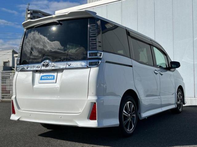 ヴォクシー ＺＳキラメキ３　保証書／純正　９インチ　ＳＤナビ／トヨタセーフティセンス／両側電動スライドドア／車線逸脱防止支援システム／シート　ハーフレザー／パーキングアシスト　バックガイド／ドライブレコーダー　前後　ワンオーナー（3枚目）