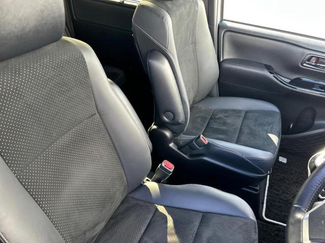 ヴォクシー ＺＳキラメキ３　保証書／純正　９インチ　ＳＤナビ／トヨタセーフティセンス／両側電動スライドドア／車線逸脱防止支援システム／シート　ハーフレザー／パーキングアシスト　バックガイド／ドライブレコーダー　前後　ワンオーナー（4枚目）