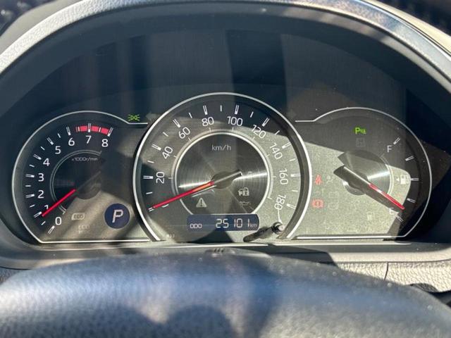 ヴォクシー ＺＳキラメキ３　保証書／純正　９インチ　ＳＤナビ／トヨタセーフティセンス／両側電動スライドドア／車線逸脱防止支援システム／シート　ハーフレザー／パーキングアシスト　バックガイド／ドライブレコーダー　前後　ワンオーナー（14枚目）