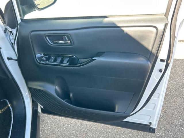 ヴォクシー ＺＳキラメキ３　保証書／純正　９インチ　ＳＤナビ／トヨタセーフティセンス／両側電動スライドドア／車線逸脱防止支援システム／シート　ハーフレザー／パーキングアシスト　バックガイド／ドライブレコーダー　前後　ワンオーナー（22枚目）