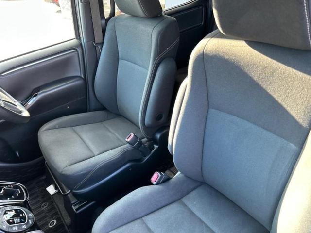 エスクァイア Xi 保証書/純正 9インチ SDナビ/フリップダウンモニター 純正 12.1インチ/トヨタセーフティセンス/両側電動スライドドア/車線逸脱防止支援システム/パーキングアシスト バックガイド バックカメラ(7枚目)