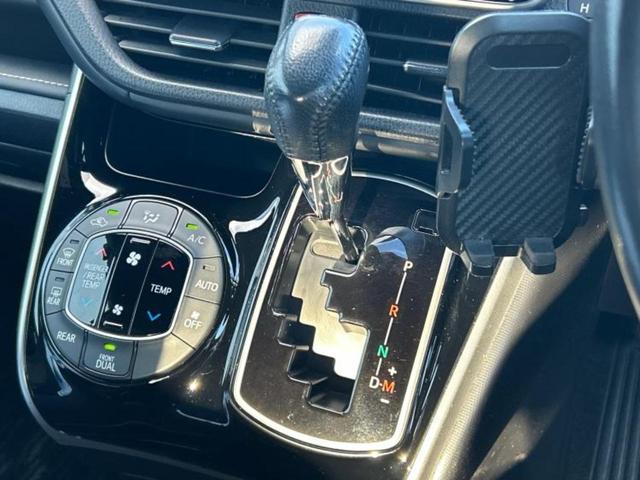 エスクァイア Xi 保証書/純正 9インチ SDナビ/フリップダウンモニター 純正 12.1インチ/トヨタセーフティセンス/両側電動スライドドア/車線逸脱防止支援システム/パーキングアシスト バックガイド バックカメラ(18枚目)