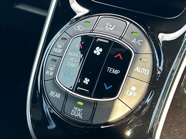 エスクァイア Xi 保証書/純正 9インチ SDナビ/フリップダウンモニター 純正 12.1インチ/トヨタセーフティセンス/両側電動スライドドア/車線逸脱防止支援システム/パーキングアシスト バックガイド バックカメラ(32枚目)