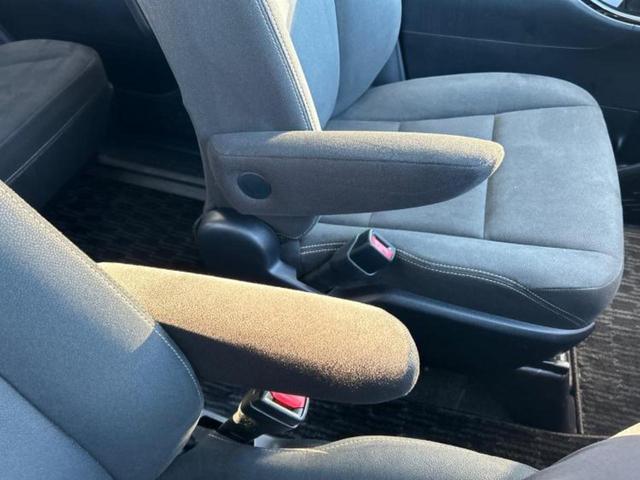 エスクァイア Xi 保証書/純正 9インチ SDナビ/フリップダウンモニター 純正 12.1インチ/トヨタセーフティセンス/両側電動スライドドア/車線逸脱防止支援システム/パーキングアシスト バックガイド バックカメラ(33枚目)