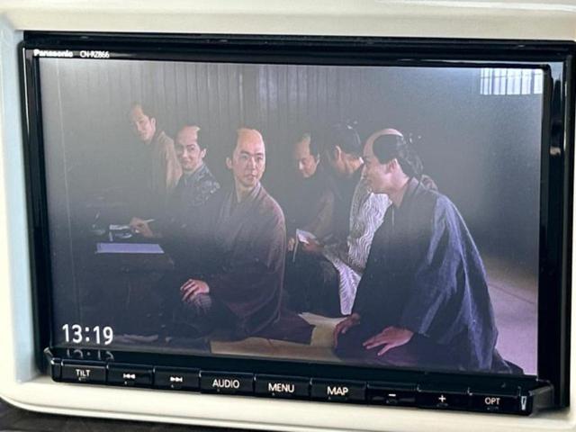 アルトラパン モード 新品タイヤ/保証書/純正 8インチ メモリーナビ/デュアルカメラブレーキサポート(スズキ)/シートヒーター 前席/車線逸脱防止支援システム/ドライブレコーダー 社外/ヘッドランプ HID DVD再生(12枚目)